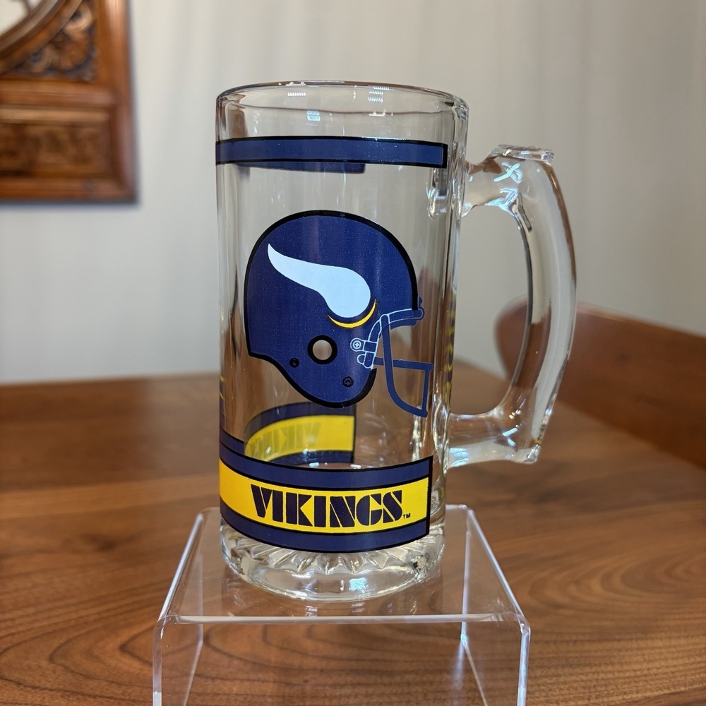 Vintage NFL Minnesota Vikings 12oz Glass Beer Soda Mug Cup Clear Helmet Logo